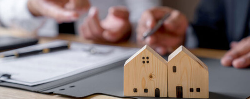 専門スタッフによる調査、一級建築士による書類作成